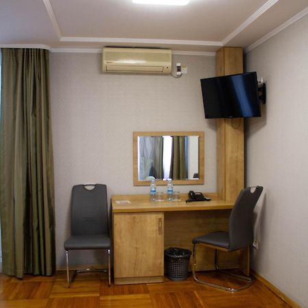 Hotel Tourist Rivne Exterior foto