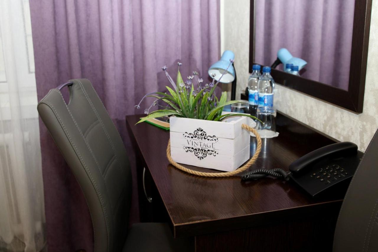 Hotel Tourist Rivne Exterior foto