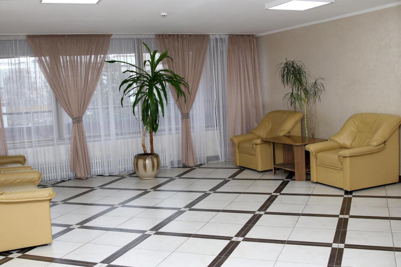 Hotel Tourist Rivne Exterior foto