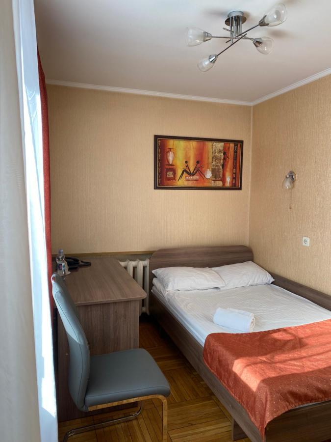 Hotel Tourist Rivne Exterior foto