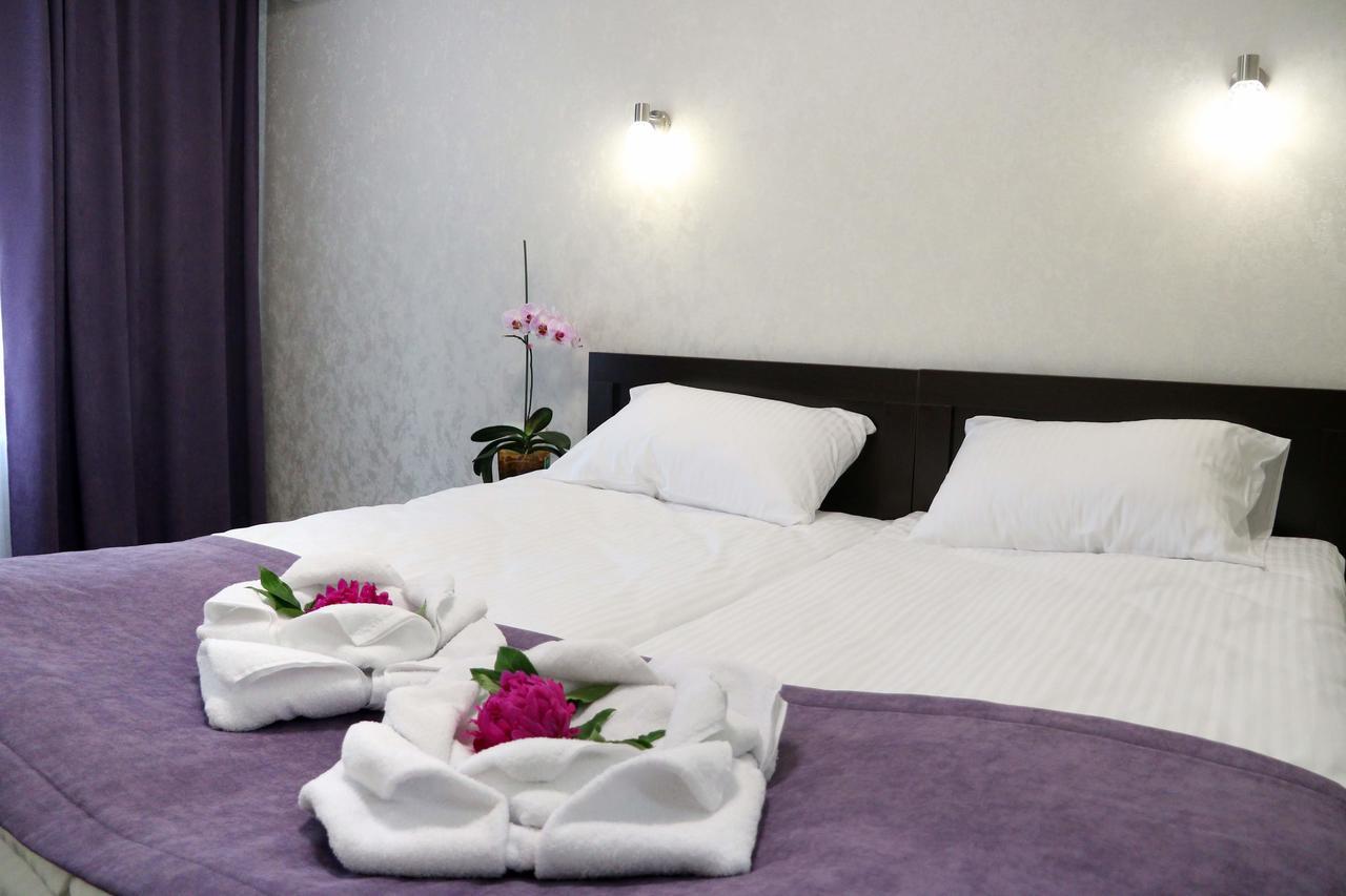 Hotel Tourist Rivne Exterior foto
