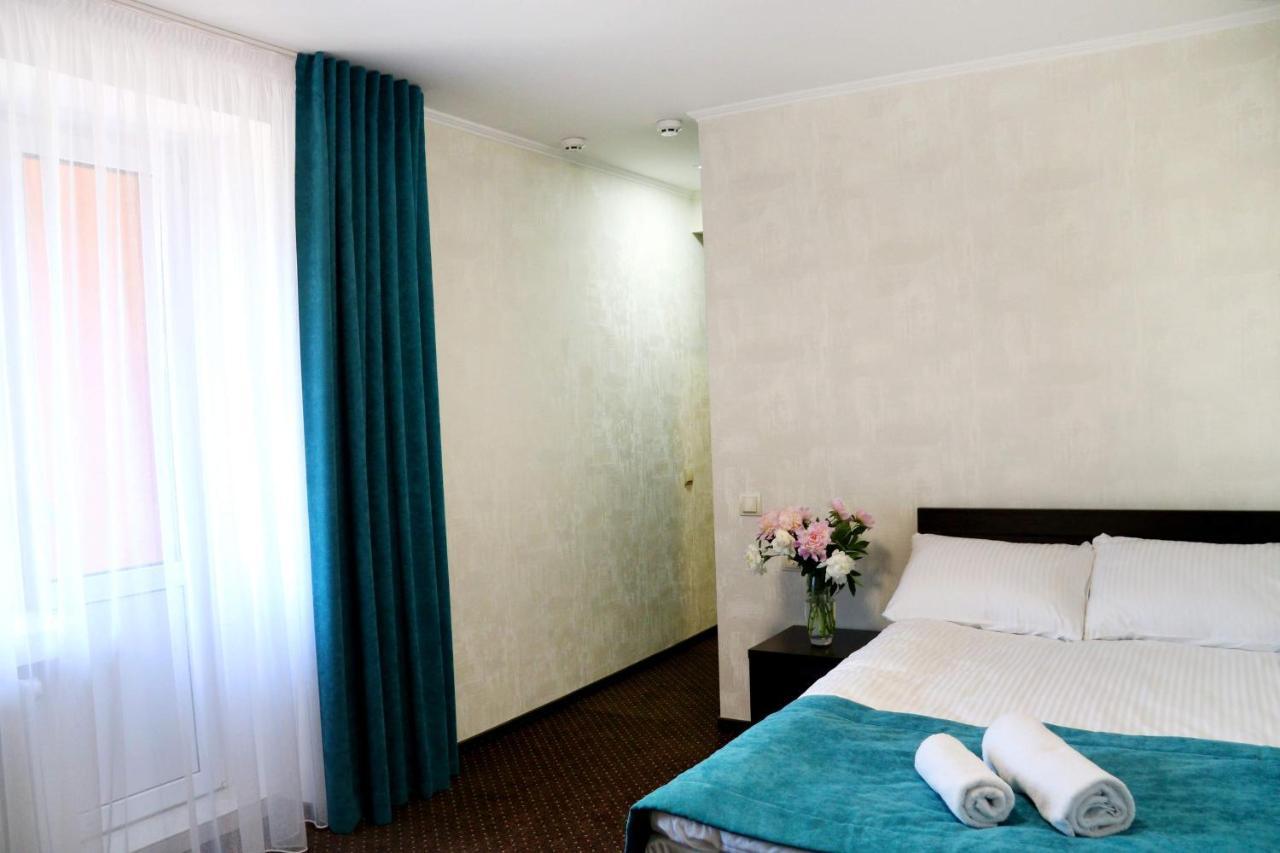 Hotel Tourist Rivne Exterior foto